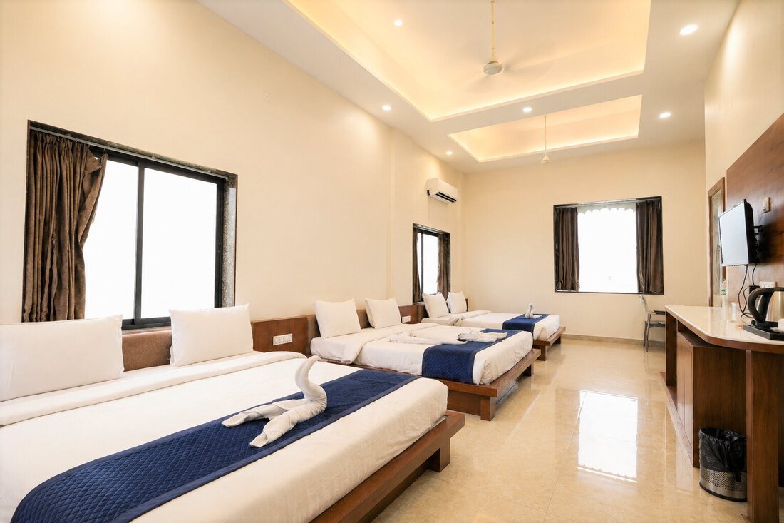 Grand Luxury Family Room