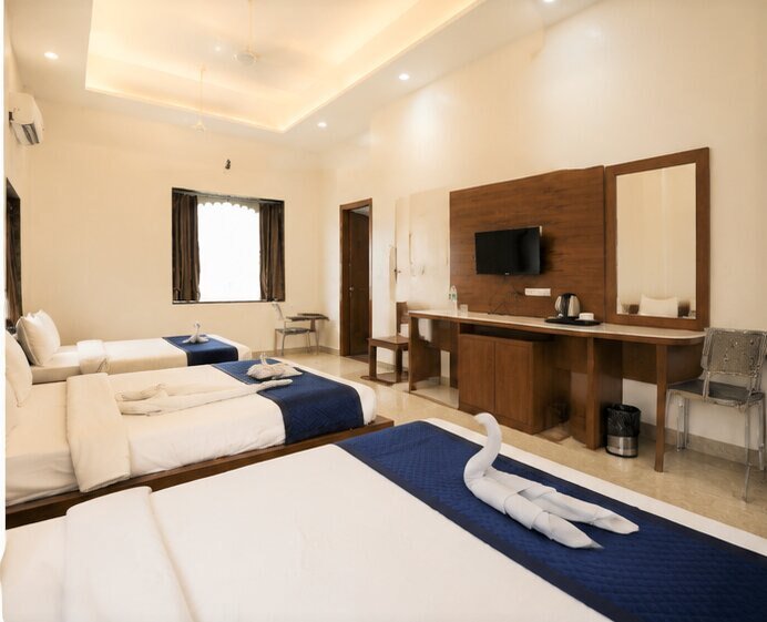 Grand Luxury family room with a sitting area and TV