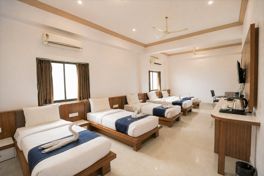 Royal Family Premium Suite